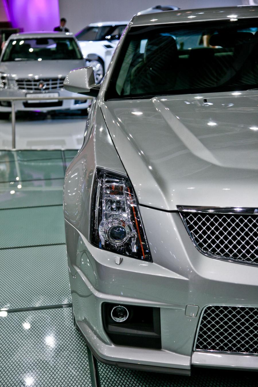  Cadillac CTS-V Coupe 2010 года  (фото 81 из 315)